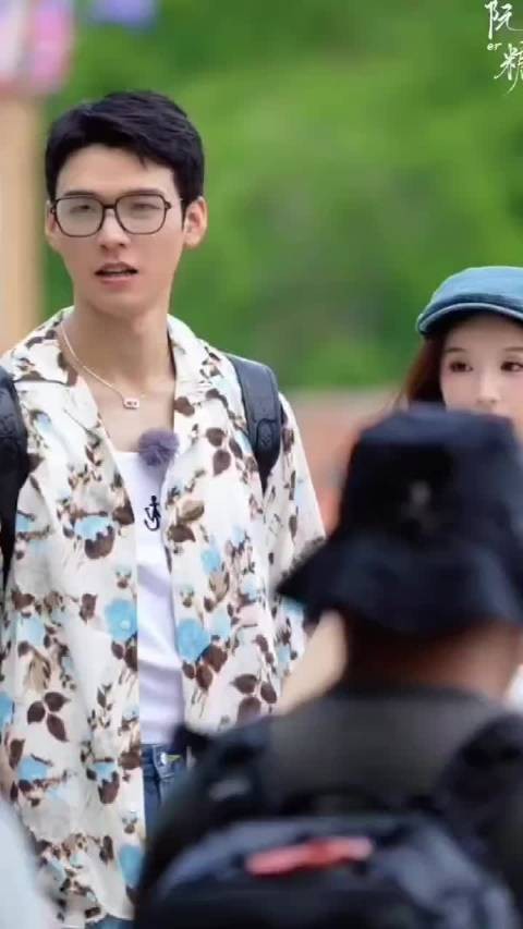 龚俊花儿与少年划船路透,清爽帅气的花蝴蝶