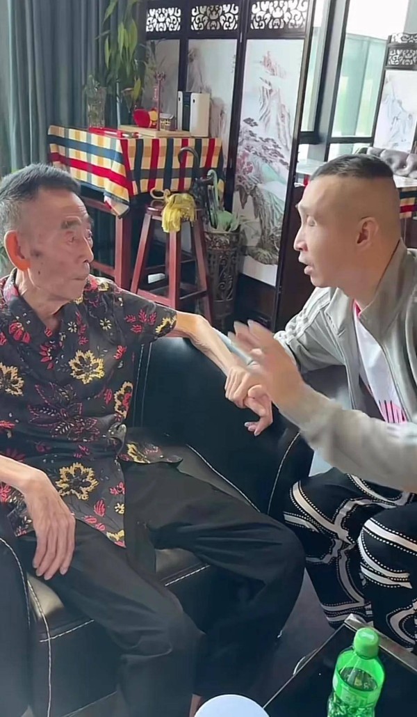 94岁相声大师杨少华，安详辞世，灵堂首度公开