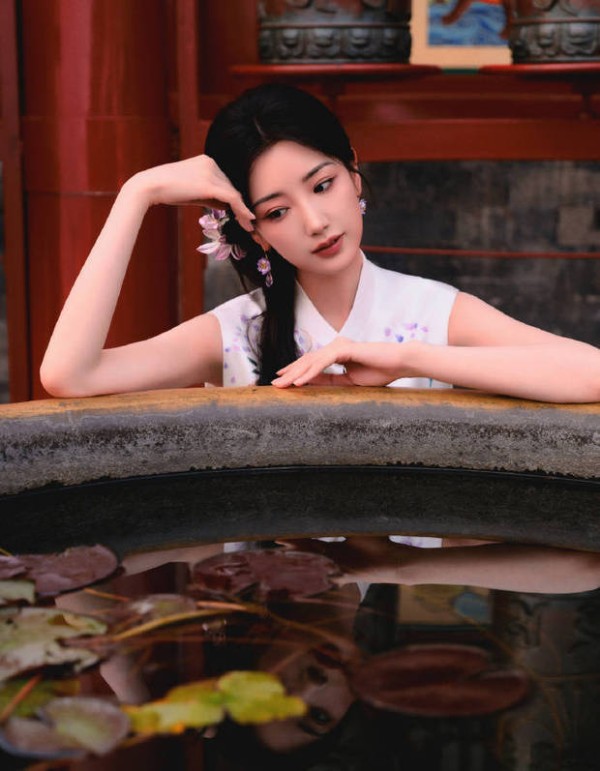 毛晓彤化身东方美人。
