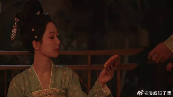 老人拿胡饼和蒋长扬换面,何淮芳看到安心,原来是亲爹