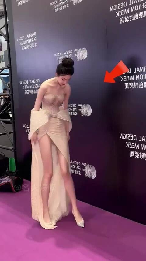 白鹿转身秦岚淡定,孙千用黄景瑜防走光