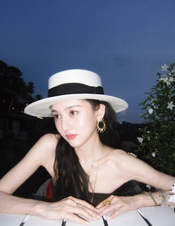 宋祖儿身材超绝。
