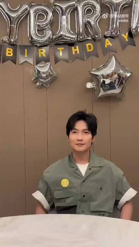 陈楚生生日坚持舞台演出，音乐治愈听众