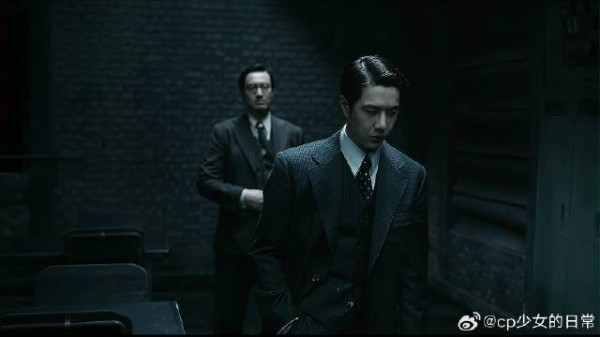眼镜为了前途杀朋友