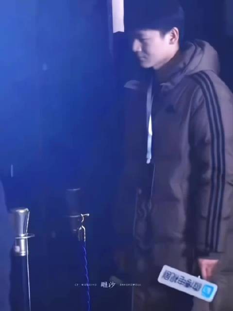 杨紫笑起来也太治愈了吧，真的好喜欢这身造型！