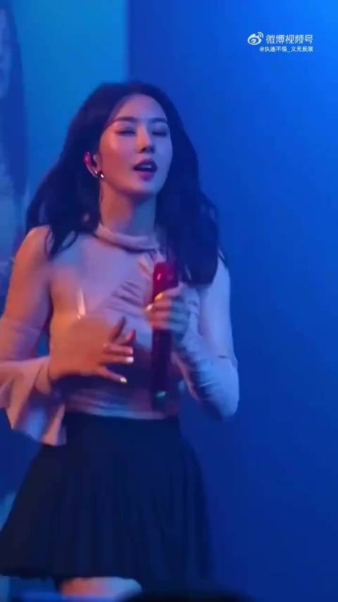 权恩妃身材性感迷人好有气质感，权姐火辣的热舞太养眼啦！