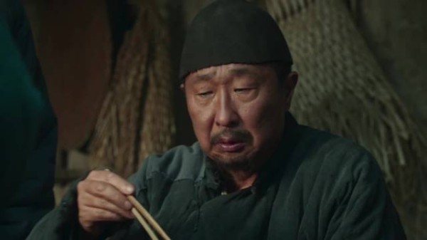 从抠门爹到暖心公爹，封二对绣绣的态度转变太戳人，一家人就是要整整齐齐！