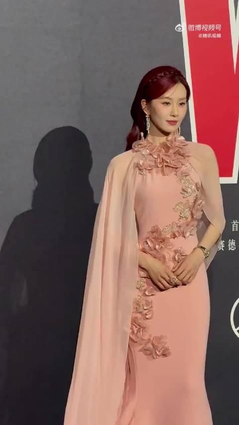 怎么回事,女娲怎么在刘诗诗身上捏出一个大红稿啊 红发绝美