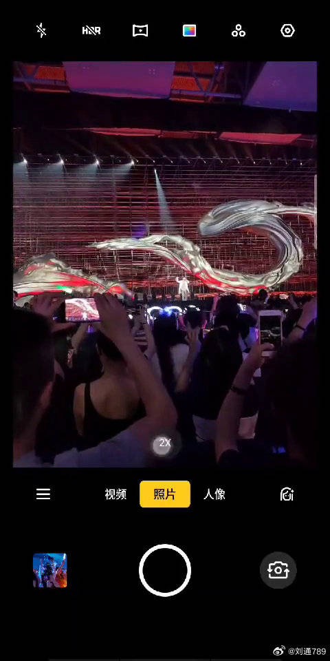 reno追星神器 周杰伦唱《简单爱》瞬间泪奔！周杰伦的哪首歌代表了你的青春？