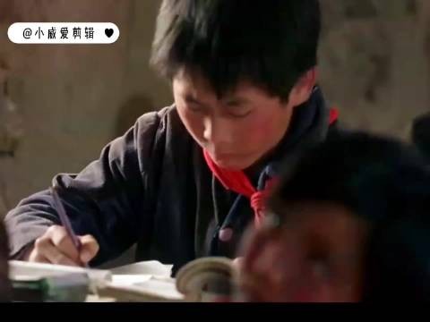 她用43码的大脚，踩出中国最悲壮的师生情，让全网泪崩