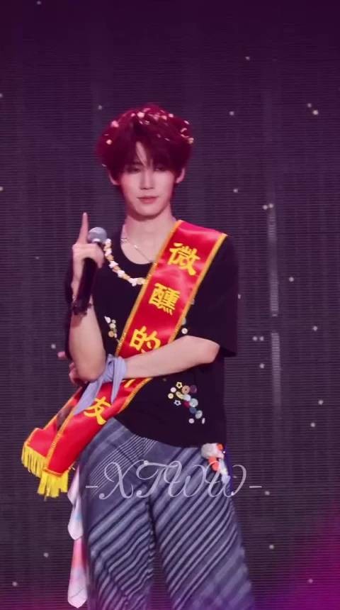 张真源嗓音独特导入歌曲感染力强