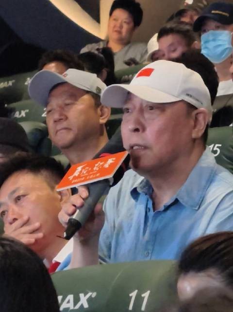 倪大红首映礼回应绣绣爹与大武哥谁更靠谱