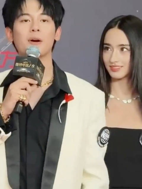 当初就觉得李宛妲看胡先煦的眼神不一样，原来他俩真的是情侣关系？