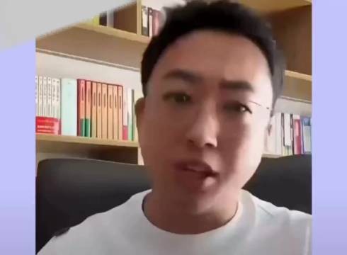 于正暴走回应爆料何晟铭气定神闲