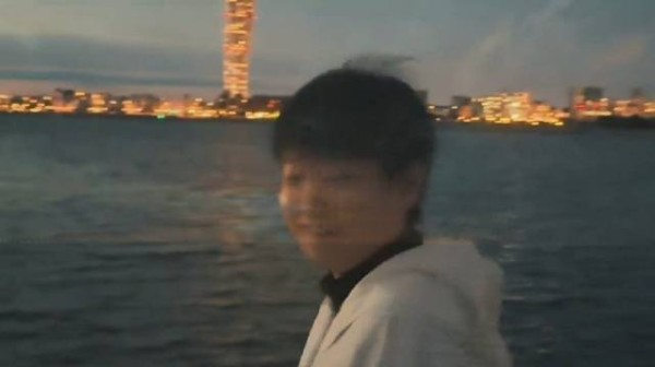 孙颖莎瑞典看夕阳，配文下一站继续加油