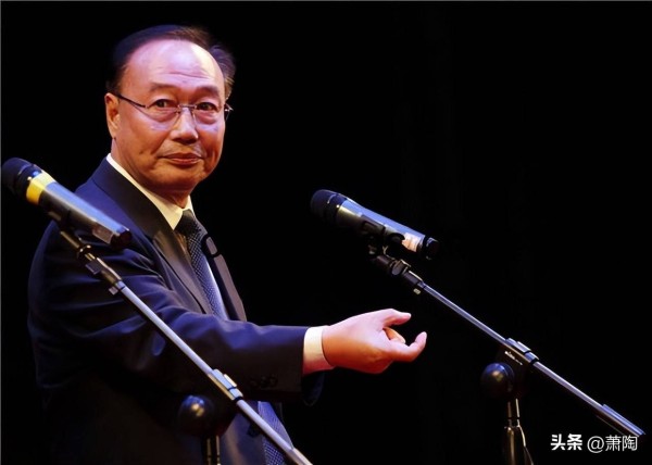 姜昆唯一女徒弟去世十年贾玲当年借用其作品获相声小品大赛一等奖