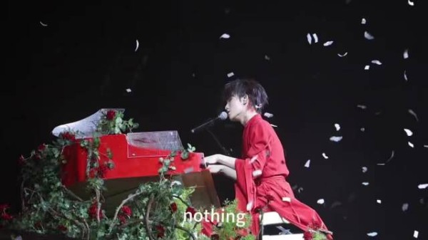 苏新皓36秒舞台演绎玫瑰王子获赞