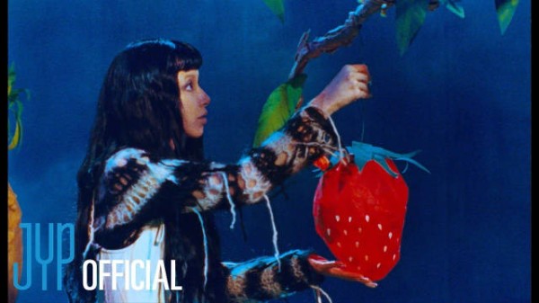 孙彩瑛 Welcome to LIL FANTASY《AVOCADO(feat.Gliiico)》