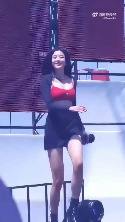 权恩妃 ​跳舞跳得又可爱又好看