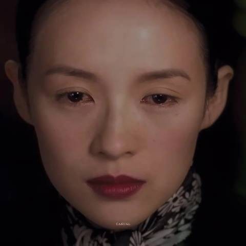 完全是一个犟种的脸,不服输的劲就很吸引人