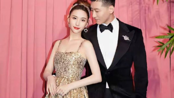 何超莲窦骁婚后分居半年，女方专注生意不带男方