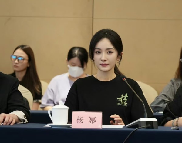 杨幂教师节感谢了一位特别的老师