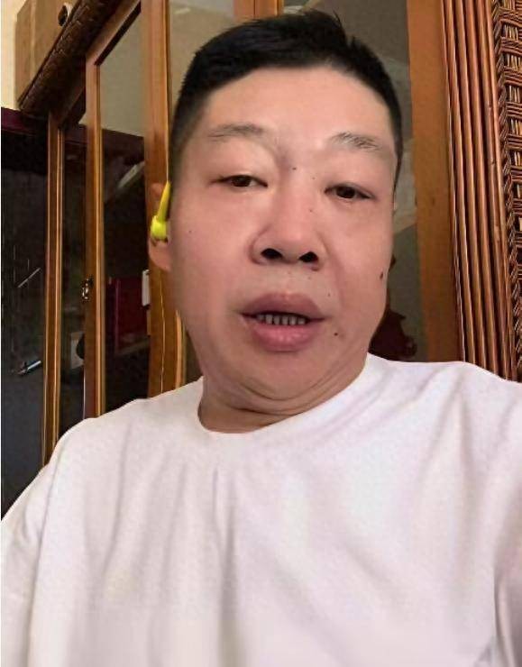 相声圈“九月风波”一旦形成，德云社最受伤，其次是相声行业