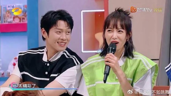 秦霄贤对战杨迪，俩人太精彩了，这比看球赛还要精彩！