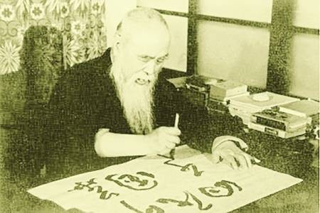 青城山上“于右任”