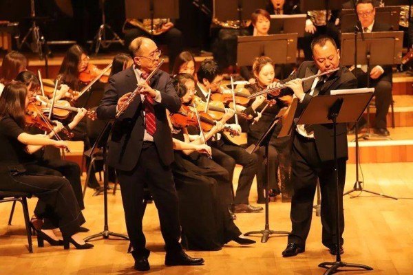 在艺术的氛围中探索科学奥秘 管晓宏院士二十载探寻 奏响科学与艺术交融乐章