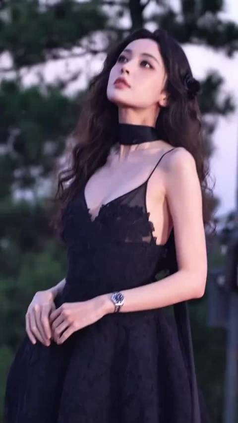 娜扎真是娱乐圈最美，现在的刘亦菲是没法比了