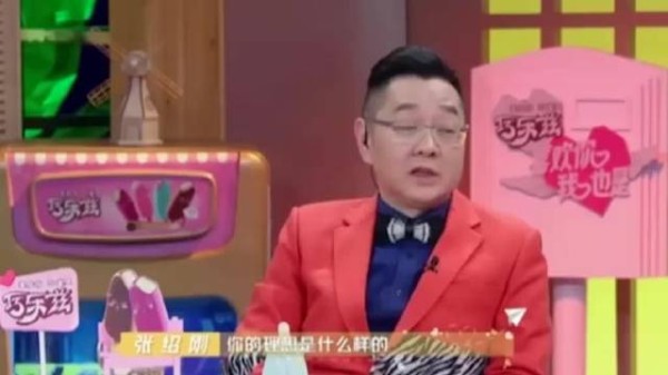 于朦胧被曝坠楼身亡，回顾其感情史，曾说过喜欢像周迅一样娇小的女生