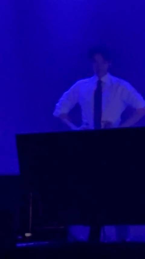 李钟硕跳了whiplash！ 现在跟iu越来越像了