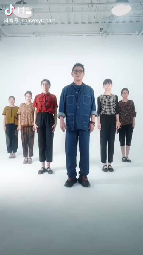 李连杰跳女团舞 ，这个时代真的啥都能看到了，真人，李连杰！花式刷片挑战