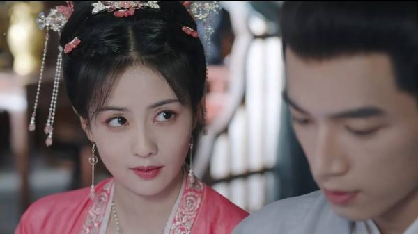 宁安如梦:雪宁大胆追夫,紧挨着张遮坐,盯着他的脸犯起花痴