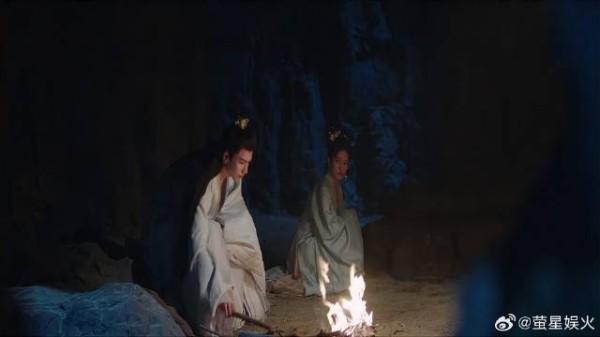 谢危被蛇咬后发烧 宁二将毒血吸出，谁知闹了乌龙