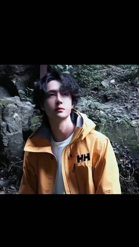 王一博你也太好看了吧！ 好想亲自在你身边感受你的魅力！