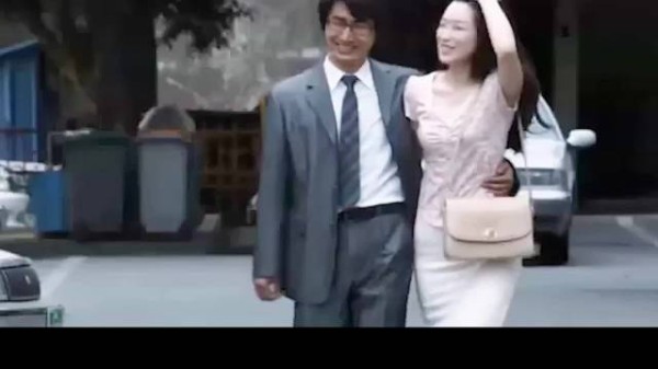 女人一脚油门结果了丈夫和小三，赶上国家废除死刑在监狱一直到老
