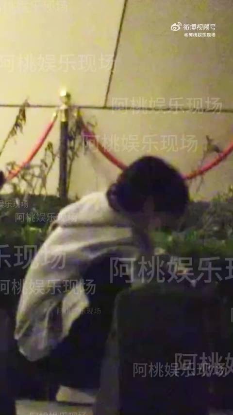 刘轩丞称女生是家里亲戚，楼上聊天一个小时就回自己家了， 这回应什么水平？