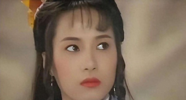 亚视女星退圈13年，现在定居广州陪爸妈，和老友梁琤喝下午茶超享受