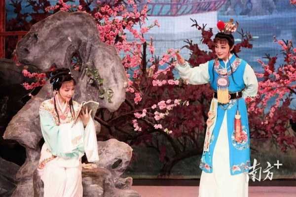 吴侬软语引共鸣，越剧《红楼梦》大湾区热演