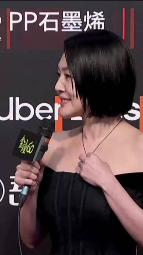 小S感性表示一定是大S有保佑，我有把她帶來，大S的一部分在項鍊裡面
