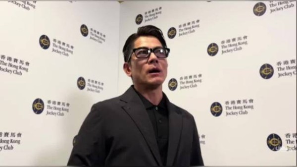 郭富城官宣三胎产女晒照，称家有三颗璀璨明珠