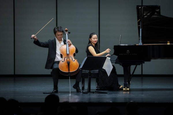 时隔9年重返上海音乐厅，他以大提琴为画笔绘“纯粹C大调”
