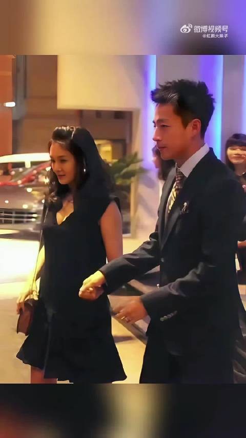 汪小菲大S2010年安以轩派对初遇,一见钟情20天后闪婚