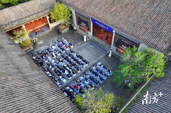 珠海百年古村上演光影盛会