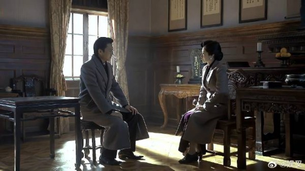 明楼自曝身份传达任务 说出保姆日谍身份,大姐直接傻了