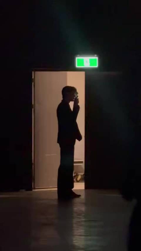 惊呆了 第一次看到这样的台下侧拍视角