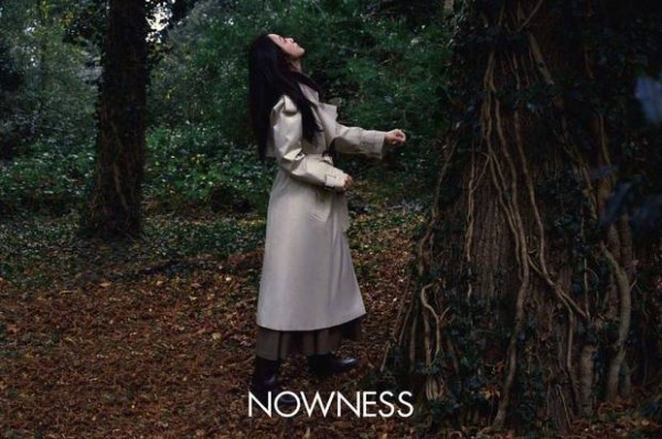 汤唯穿搭复古。