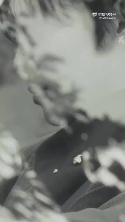 于适首登GQ香港创刊封面，创最年轻华人男星纪录